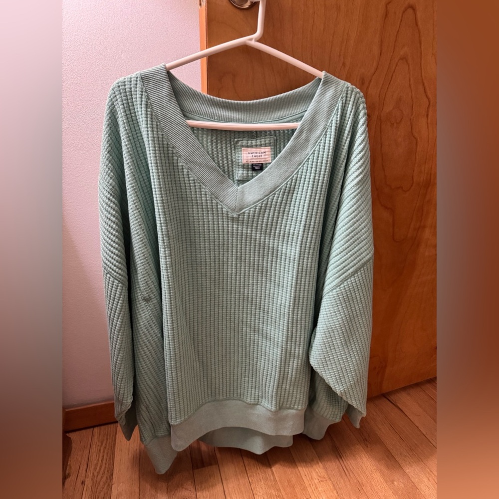 AE V Neck Top